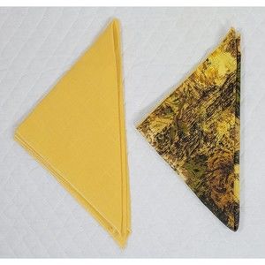 Vintage Cloth Napkins set 1970s Flowers and Mustard Yellow Table Dining Décor